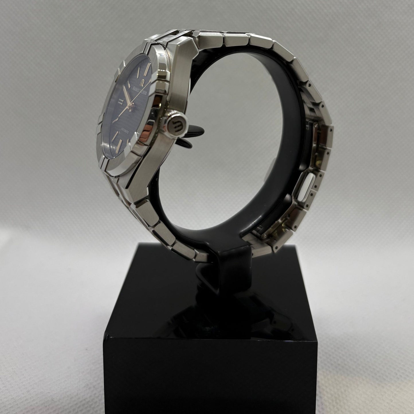 Maurice lacroix AICON  AI6008-SS002