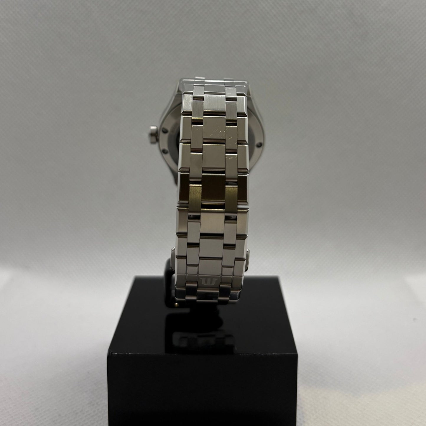 Maurice lacroix AICON  AI6008-SS002