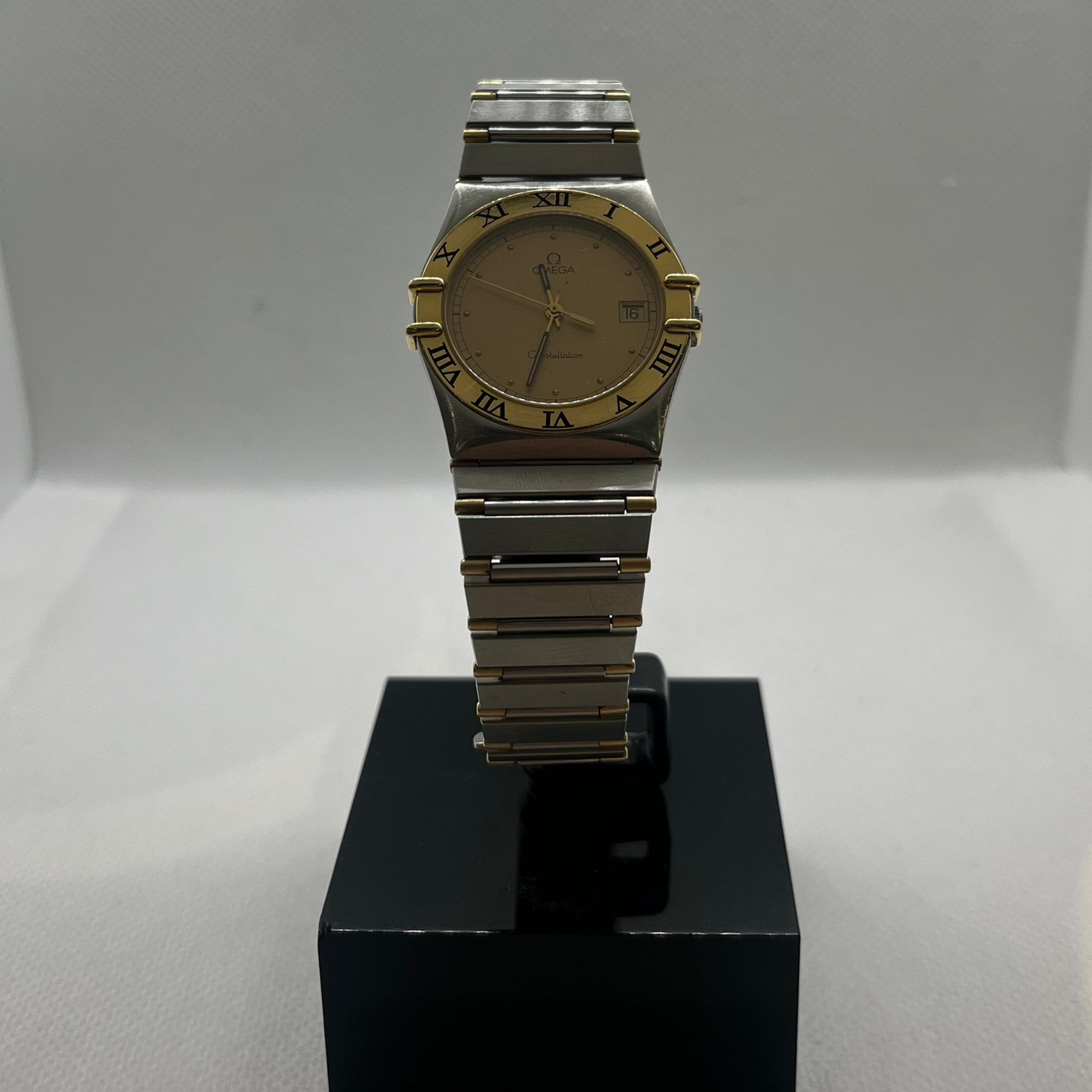 Omega Constellation Réf. 396.1080